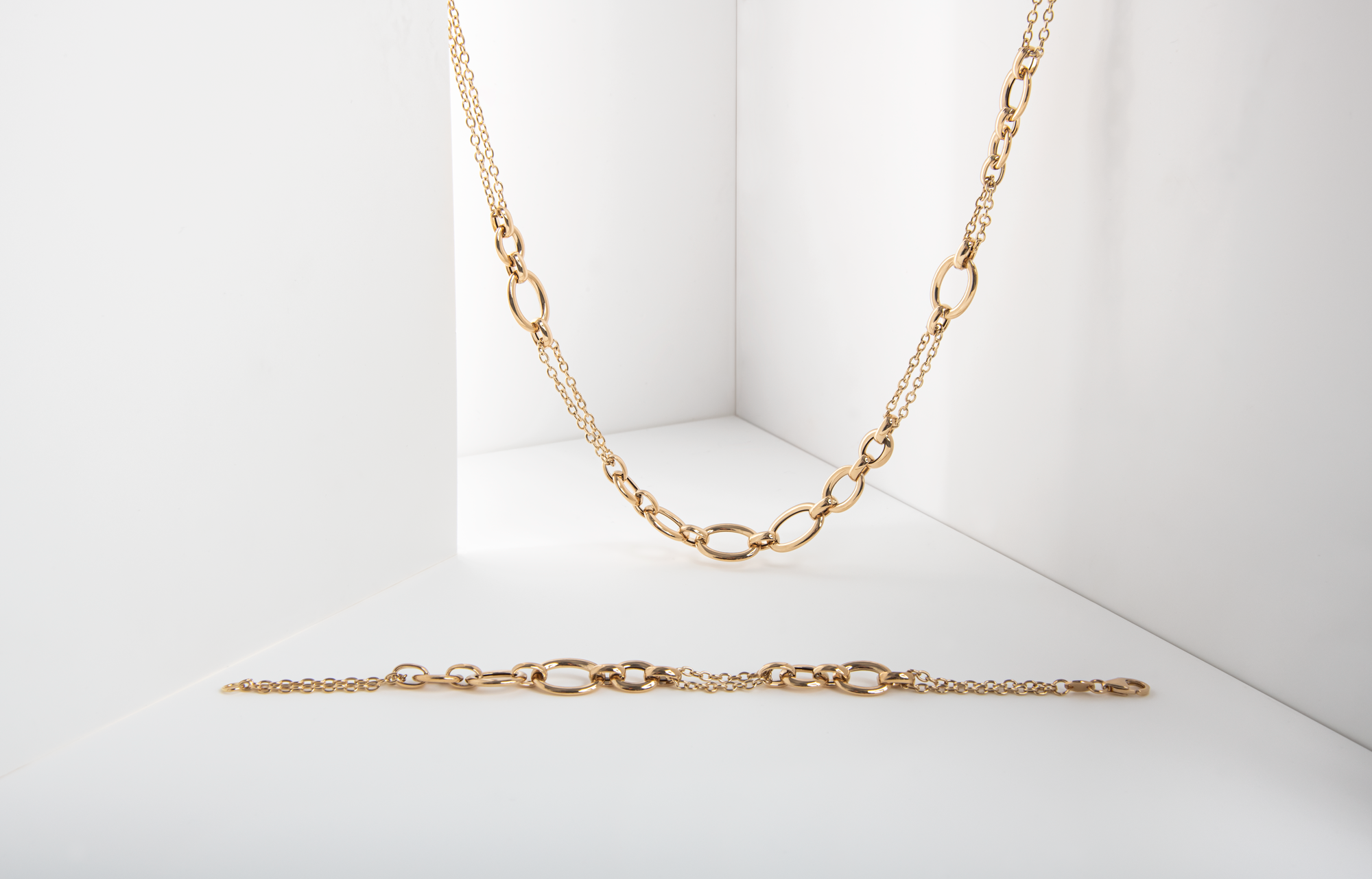 Collier et bracelet dorés LP Créations